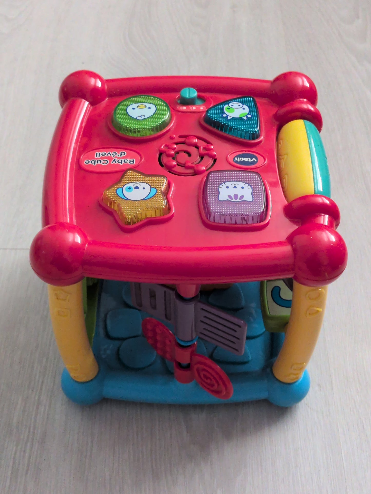 Cube d'éveil - VTech