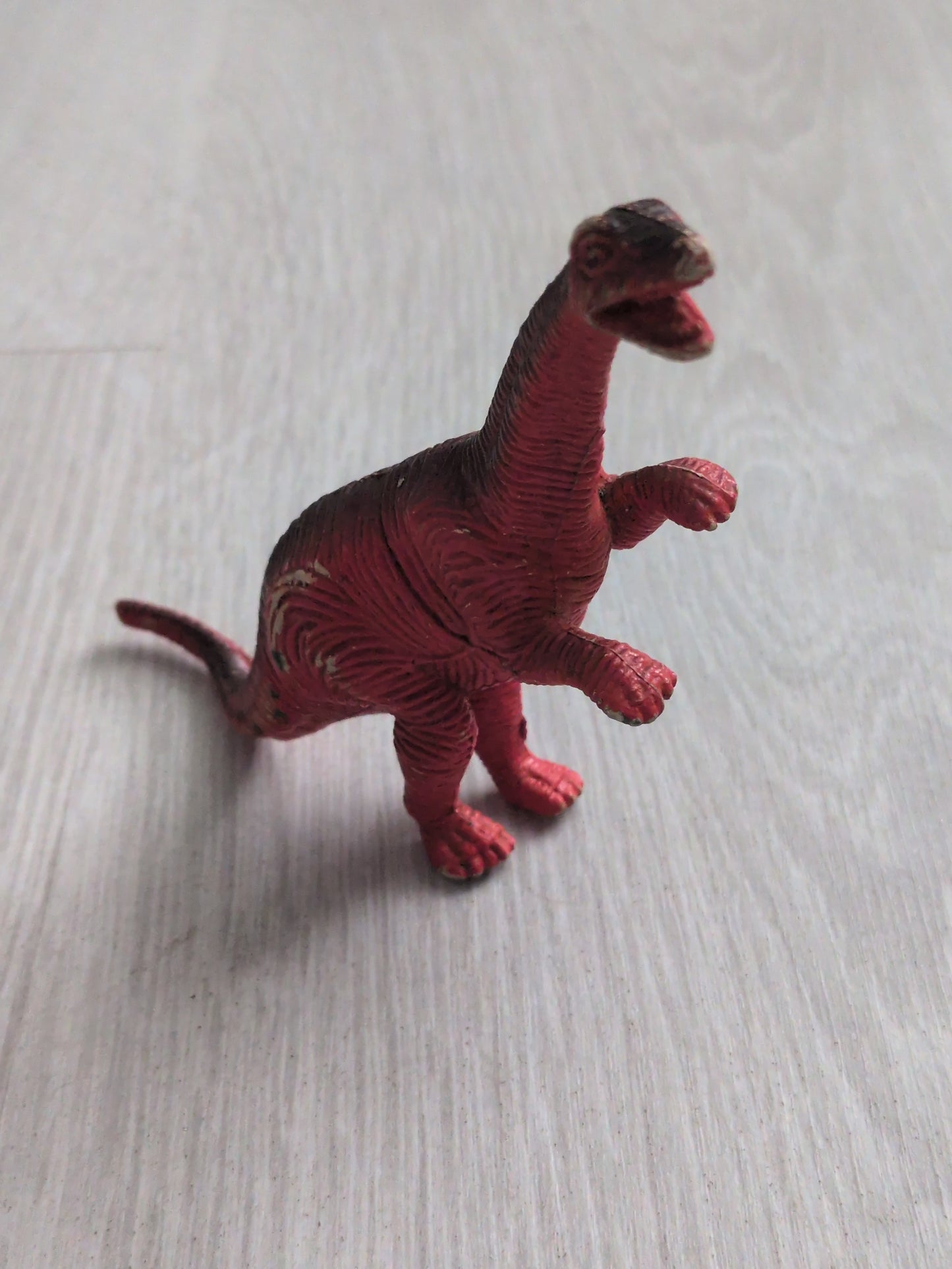 Figurine dinausore