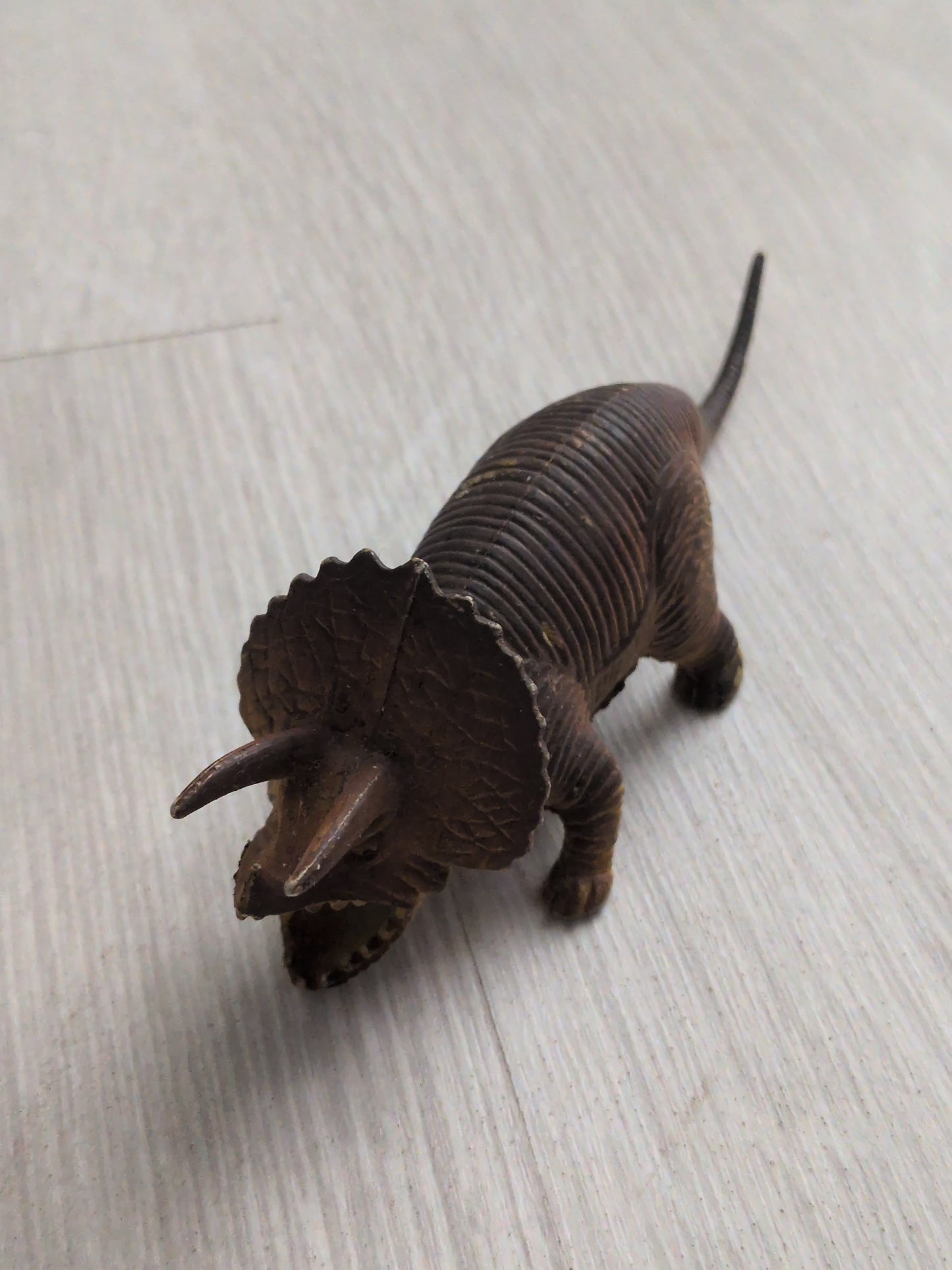 Figurine dinosaure