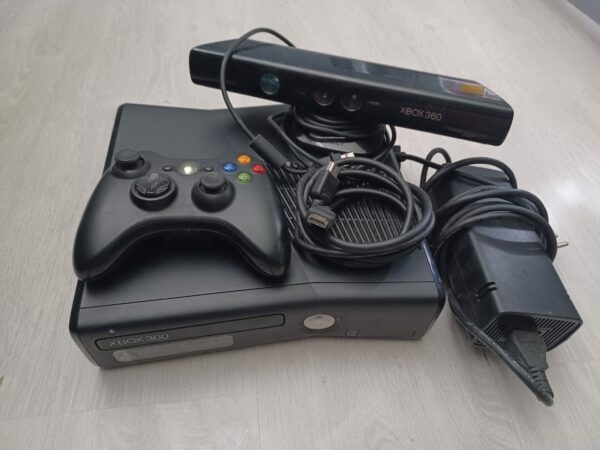 Xbox 360 + kinect + 10 jeux